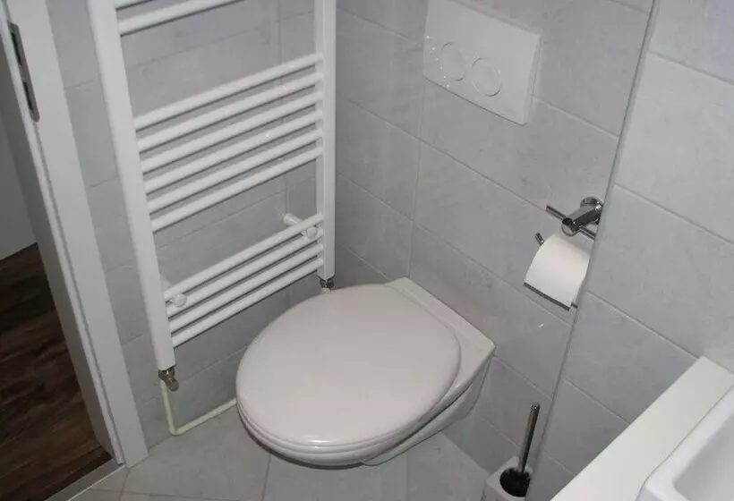 هتل Eva Luxury Rooms & Apartments