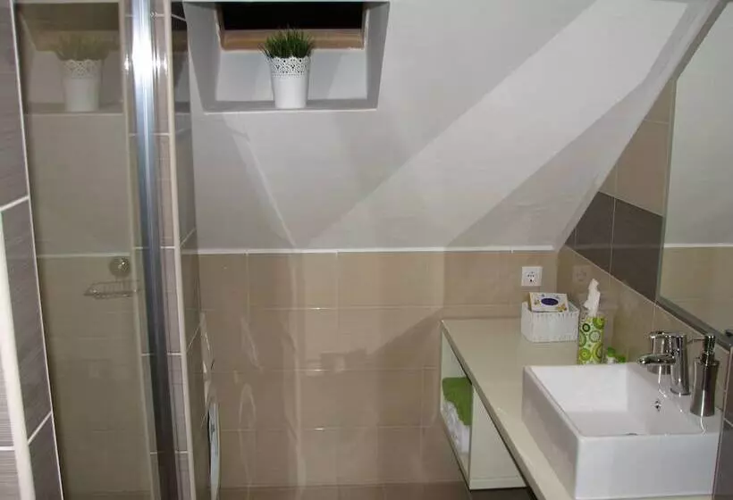 هتل Eva Luxury Rooms & Apartments