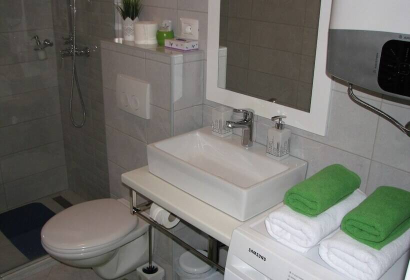 ホテル Eva Luxury Rooms & Apartments