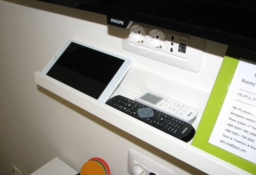 ホテル Eva Luxury Rooms & Apartments