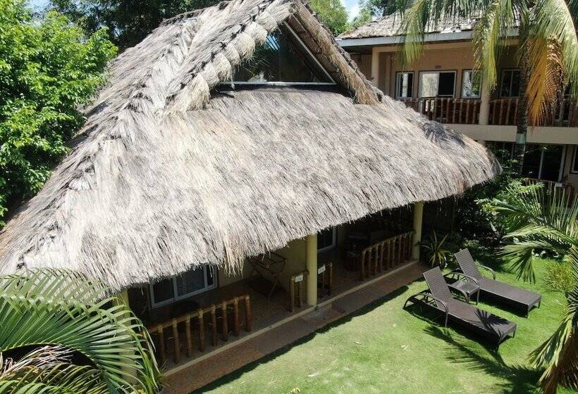 酒店 Thalatta Resort