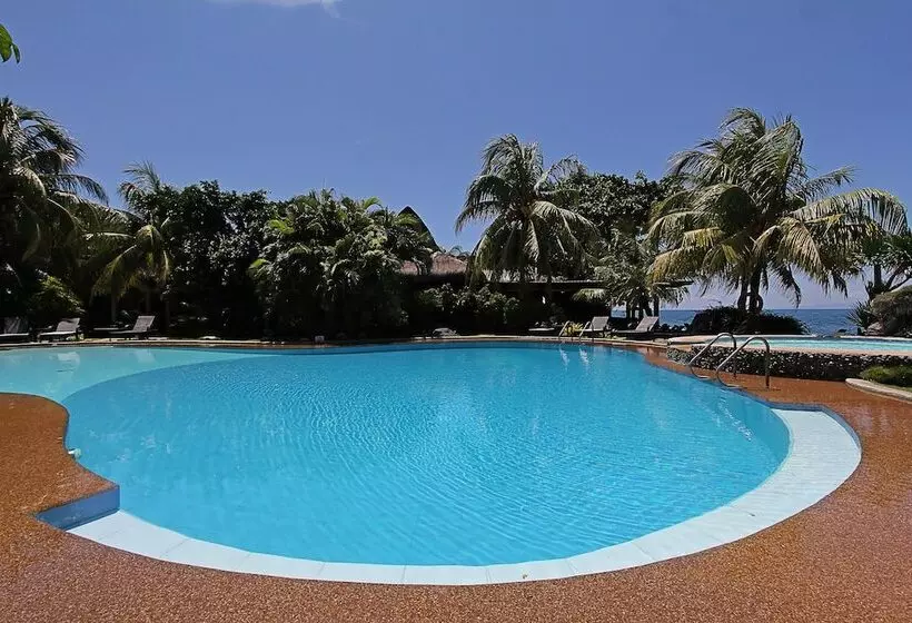 Hotelli Thalatta Resort