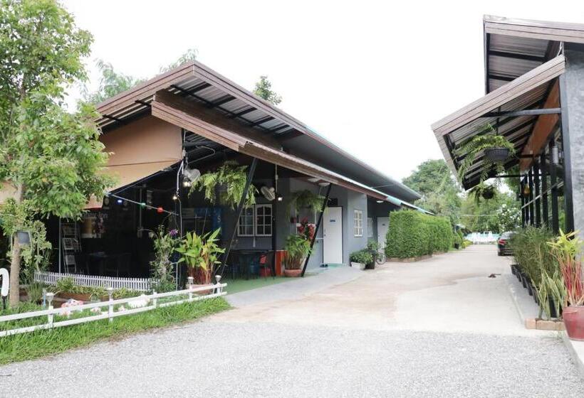 호텔 The Money Inn