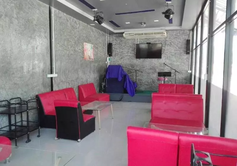 هتل The Money Inn
