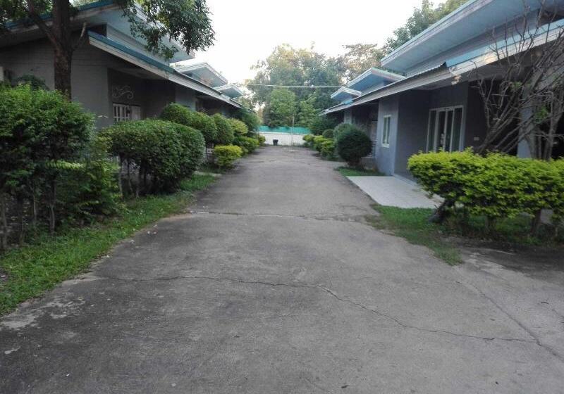 호텔 The Money Inn