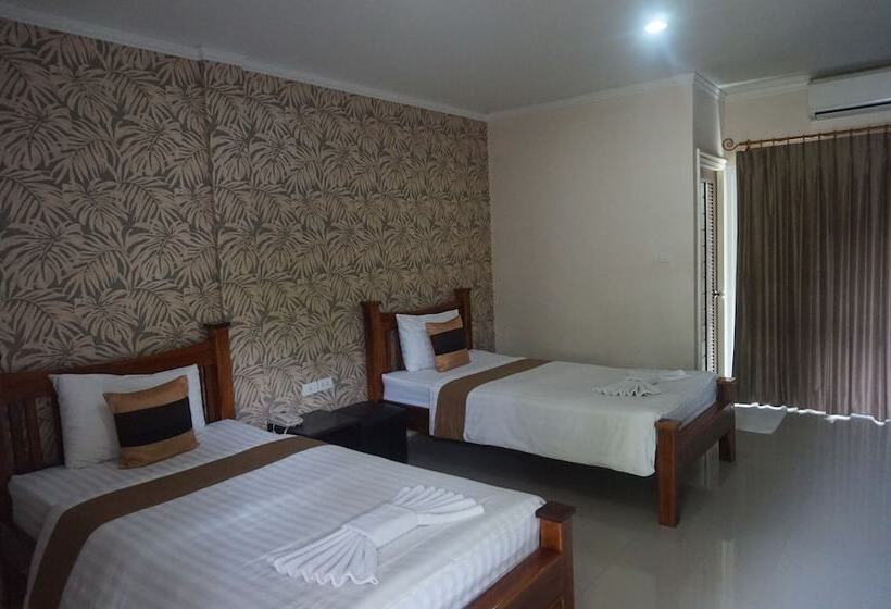 Отель The Park Nangrong Resort