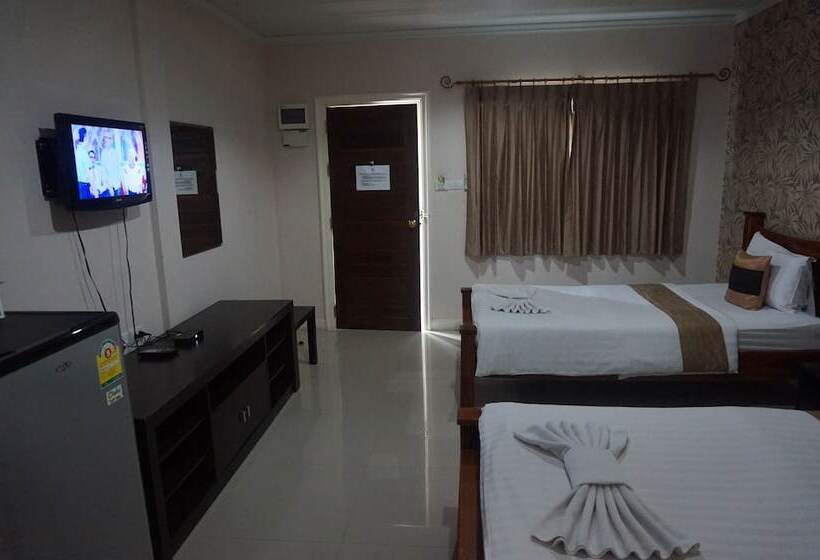 Отель The Park Nangrong Resort