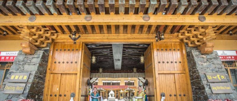 בית מלון כפרי Tibet Shellong Manor