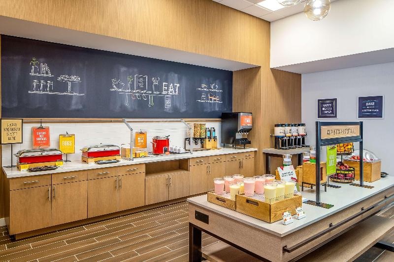 هتل Hampton Inn & Suites Raleigh Midtown