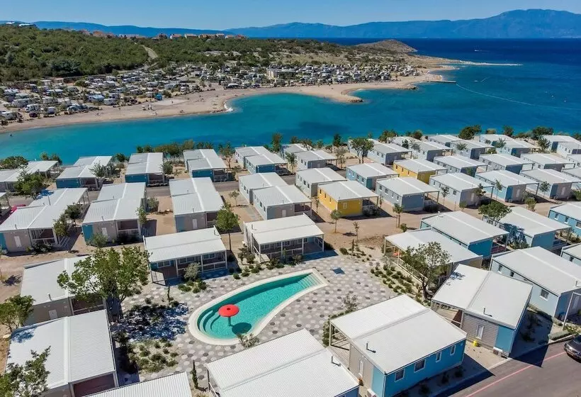 ホテル Mobile Homes Camping Omišalj