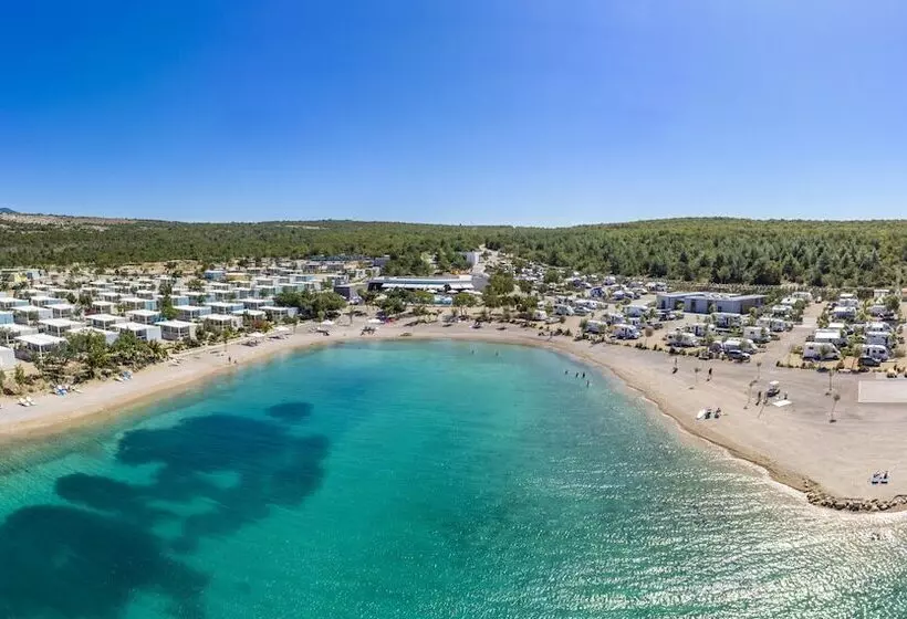 ホテル Mobile Homes Camping Omišalj