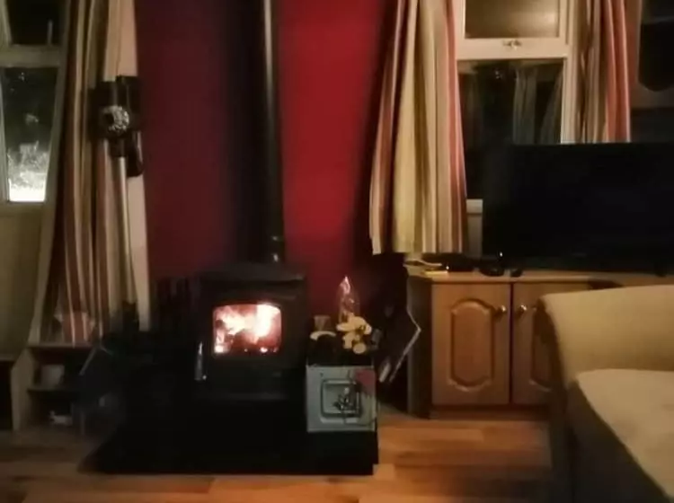 Midden Manor Country Stay On A Working Dairy Farm