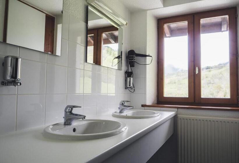 هتل Auberge Le Valezan