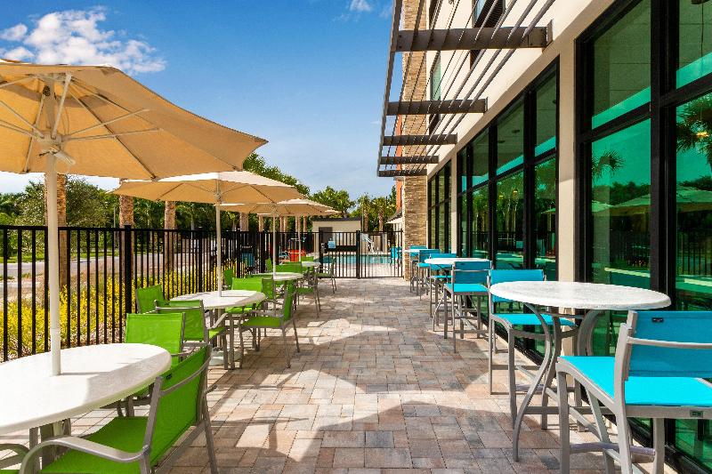 فندق Holiday Inn Express & Suites   Ft Myers Beach Sanibel Gateway, An Ihg