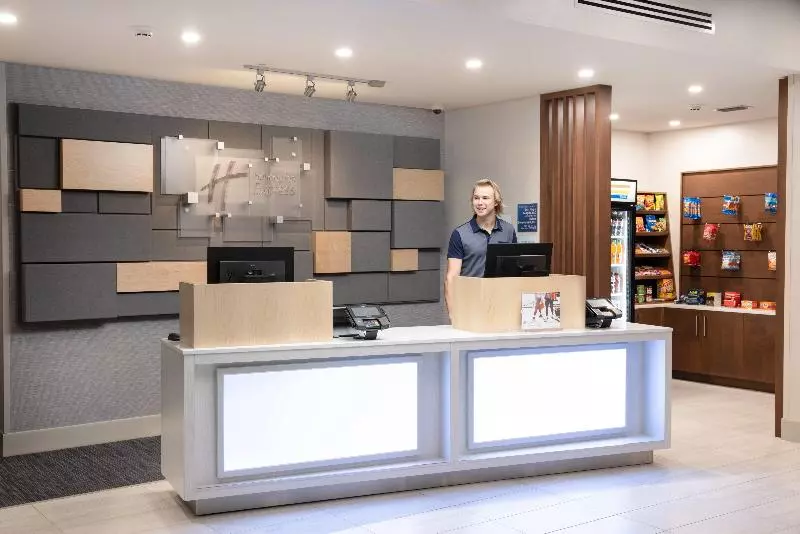 Hotelli Holiday Inn Express & Suites   Ft Myers Beach Sanibel Gateway, An Ihg