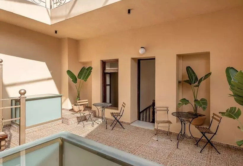 ペンション Old Town Suites