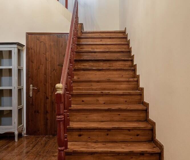 پانسیون Old Town Suites