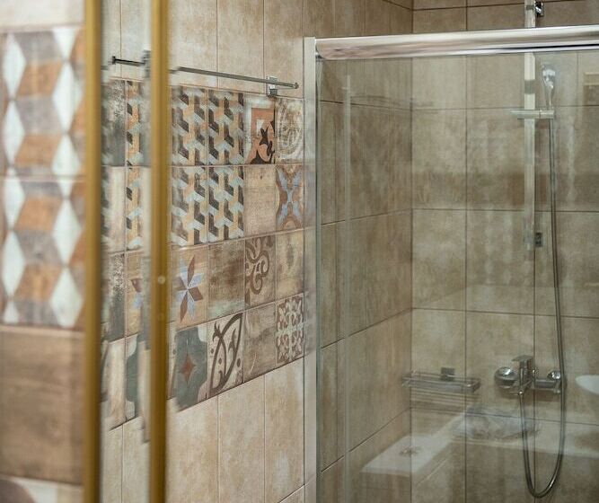 پانسیون Old Town Suites