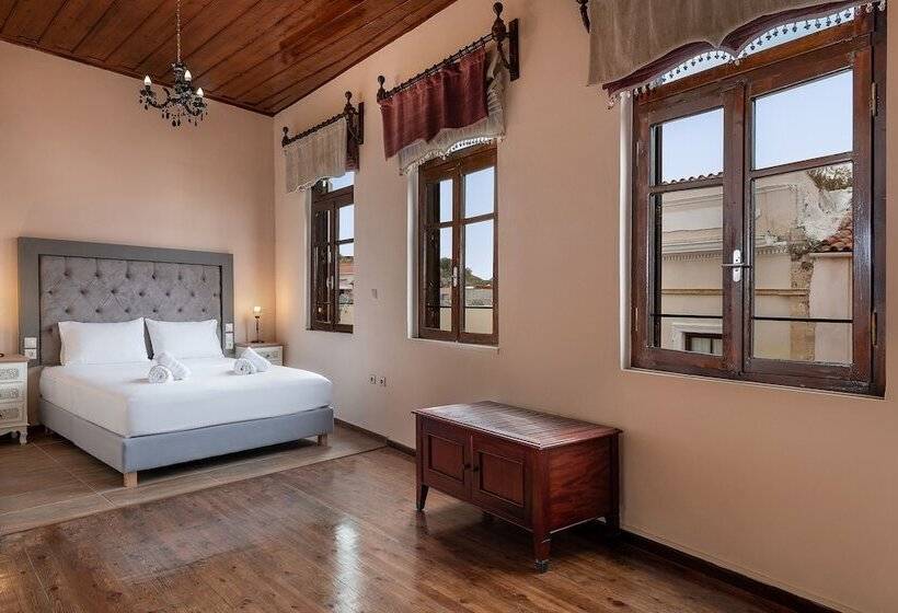 پانسیون Old Town Suites