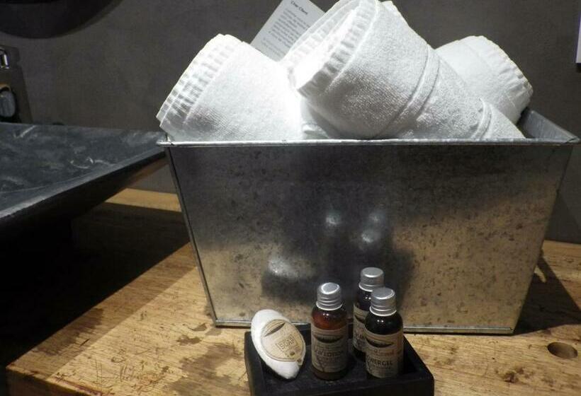 住宿加早餐  La Clé Du Puy