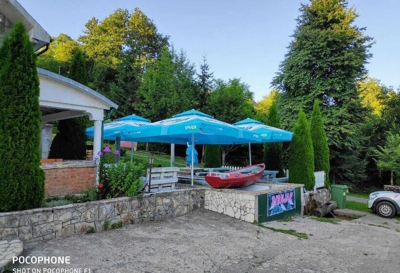 هتل Bungalovi Vukovic