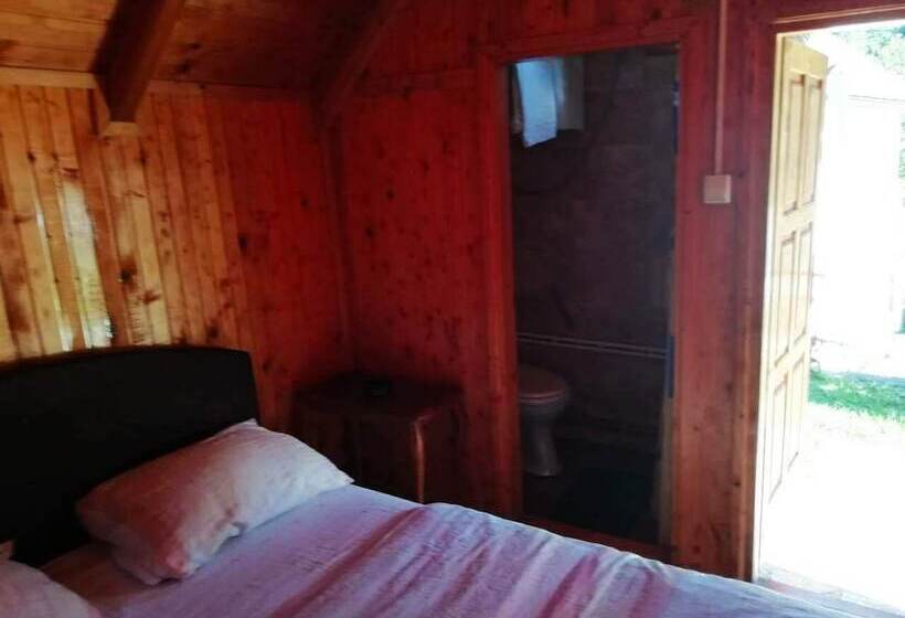 هتل Bungalovi Vukovic