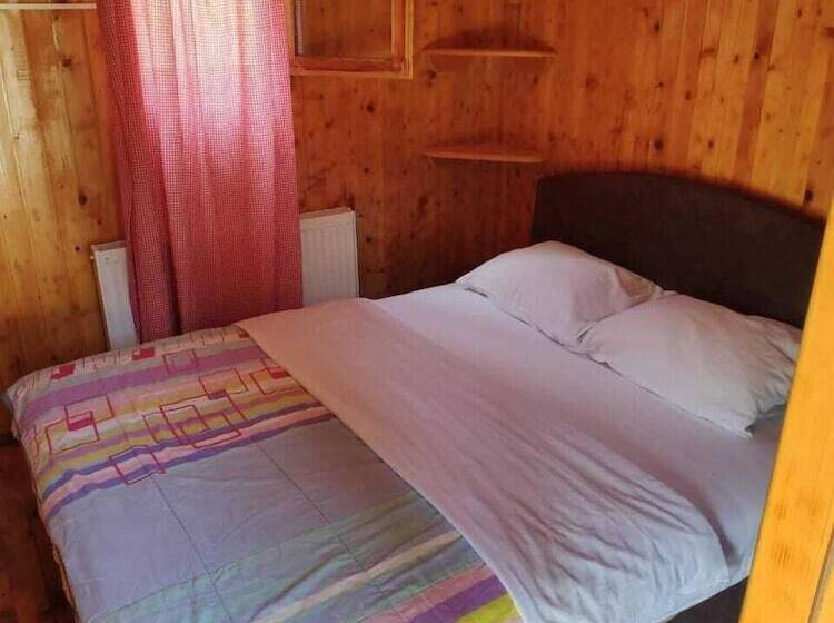 هتل Bungalovi Vukovic