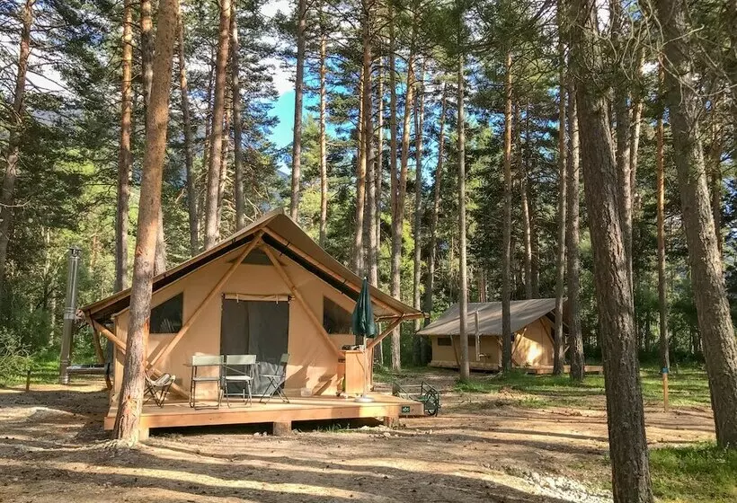 ホテル Huttopia La Clarée