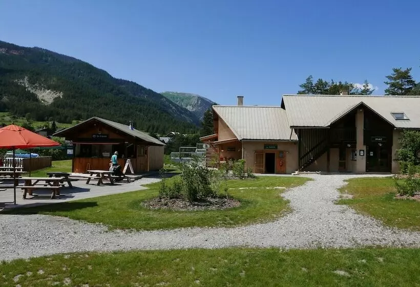 ホテル Huttopia La Clarée