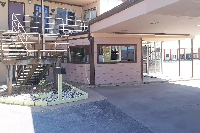 Hotelli Kings At Clovis