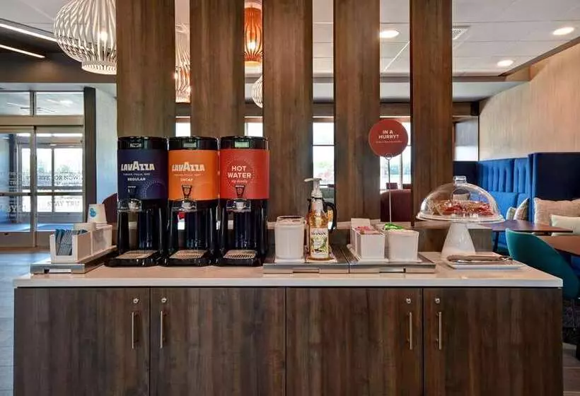 ホテル Tru By Hilton Auburn