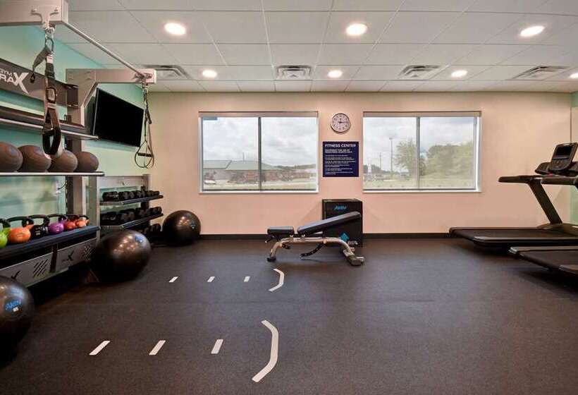 בית מלון כפרי Tru By Hilton Auburn