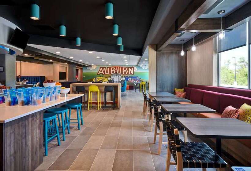 בית מלון כפרי Tru By Hilton Auburn