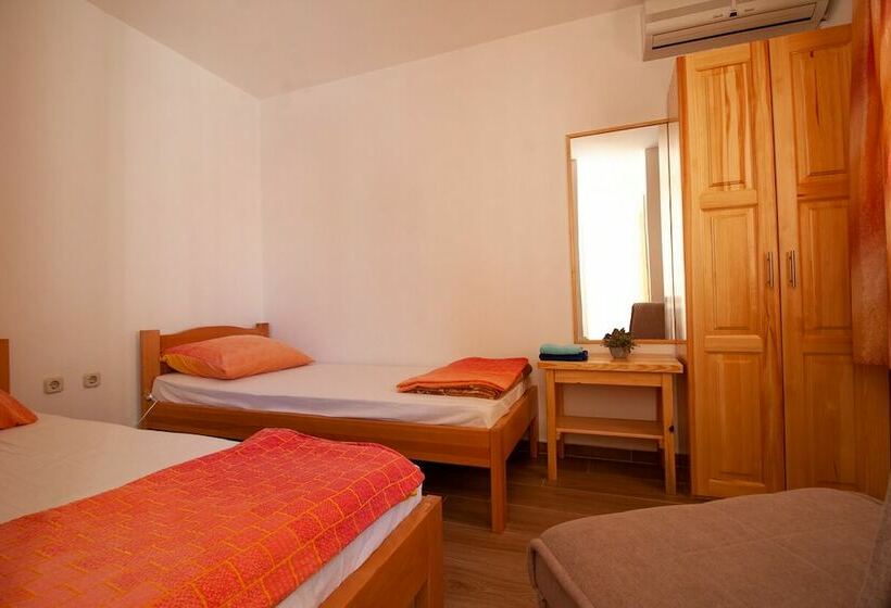 پانسیون Guesthouse Jadran