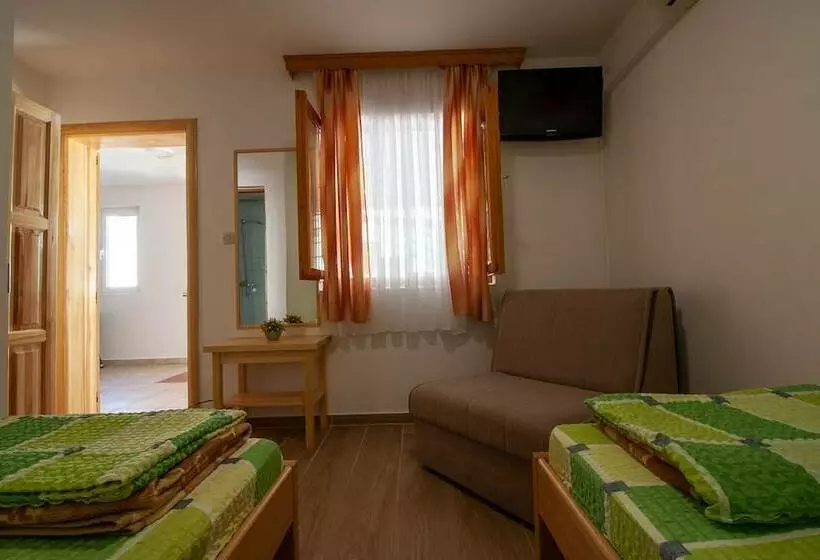 پانسیون Guesthouse Jadran
