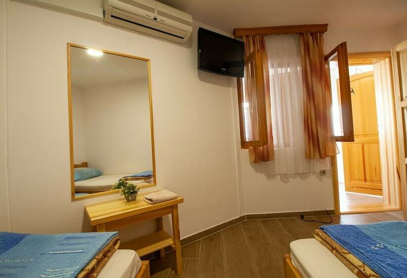 پانسیون Guesthouse Jadran