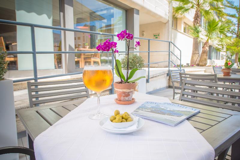 Atenea Park Suites & Apartments