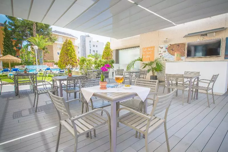 Atenea Park Suites & Apartments