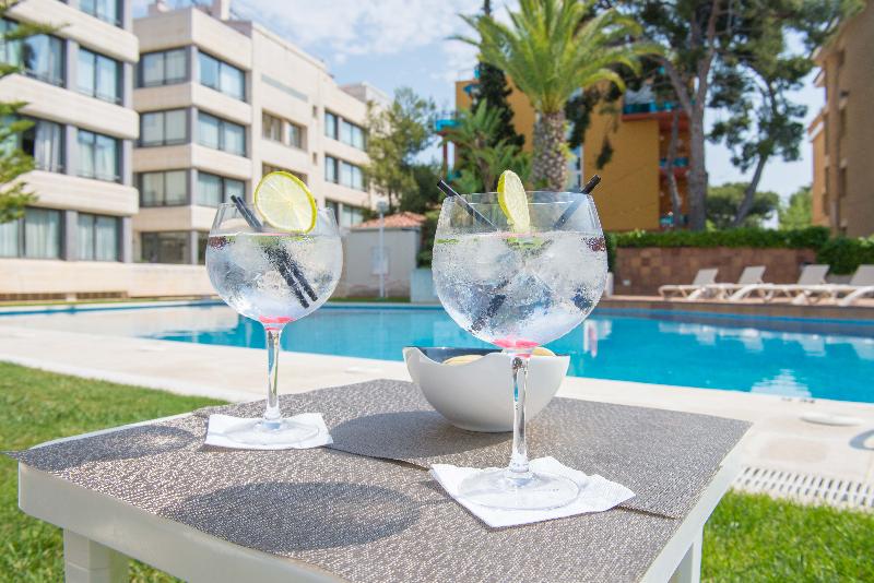 Atenea Park Suites & Apartments