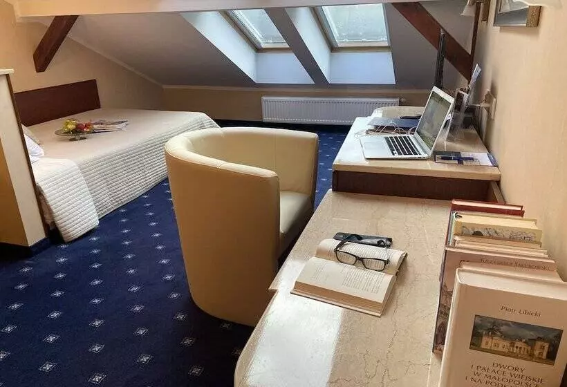 Booking Hotel Crown Piast & Spa