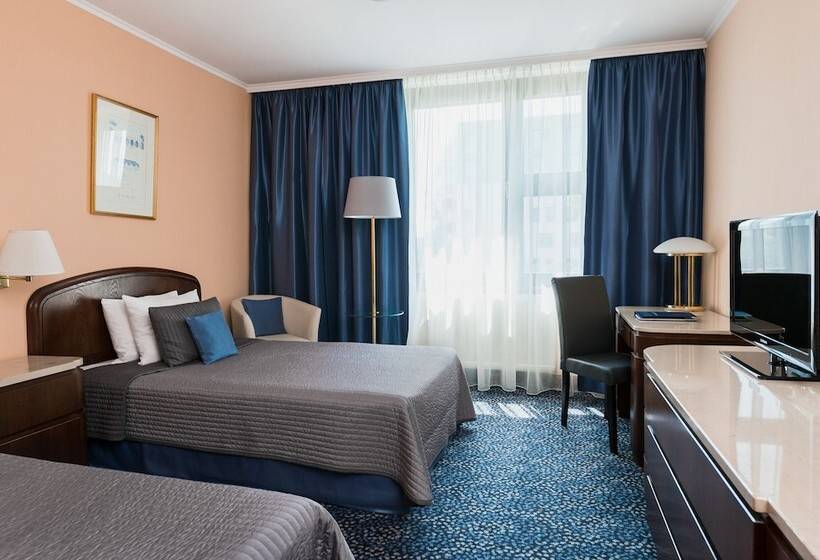 Booking Hotel Crown Piast & Spa