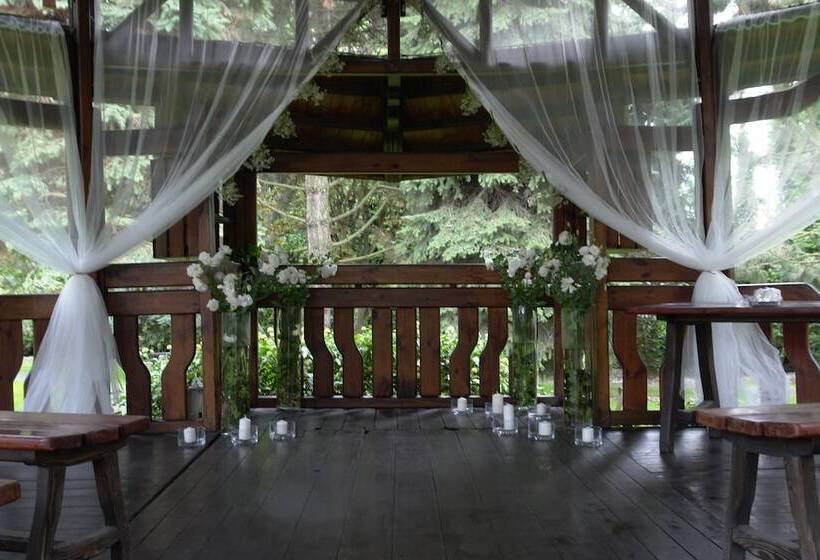 Booking Hotel Crown Piast & Spa