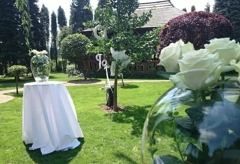 Booking Hotel Crown Piast & Spa