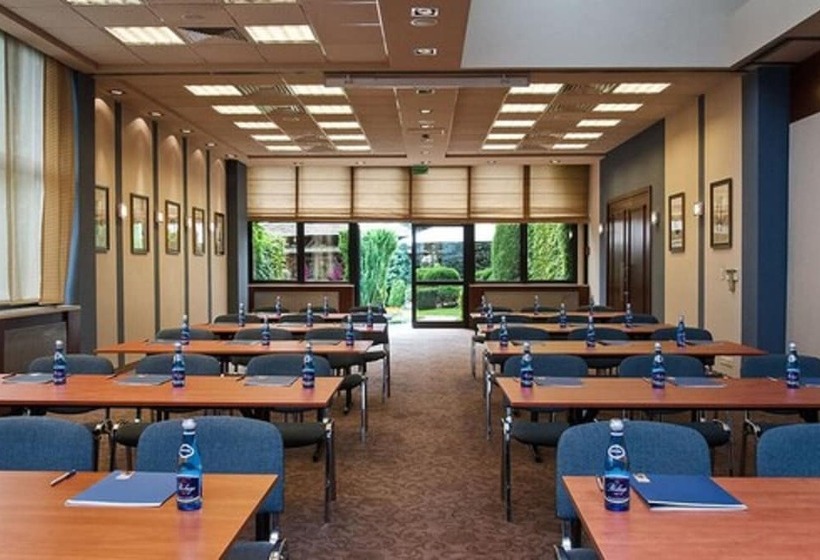 Booking Hotel Crown Piast & Spa