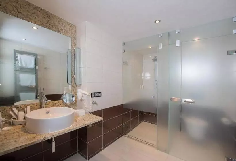 Dekra Congresshotel Wart