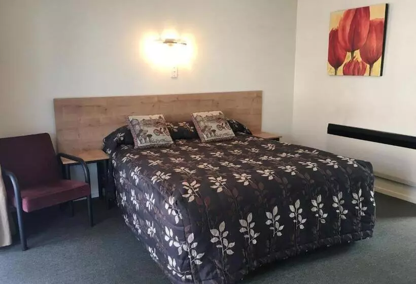 Fenton Court Motel