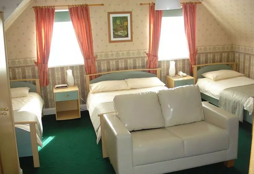 Отель Acorn Lodge