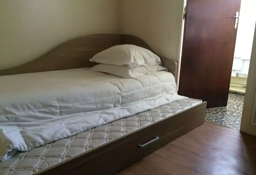 בית מלון כפרי Beau Rivage