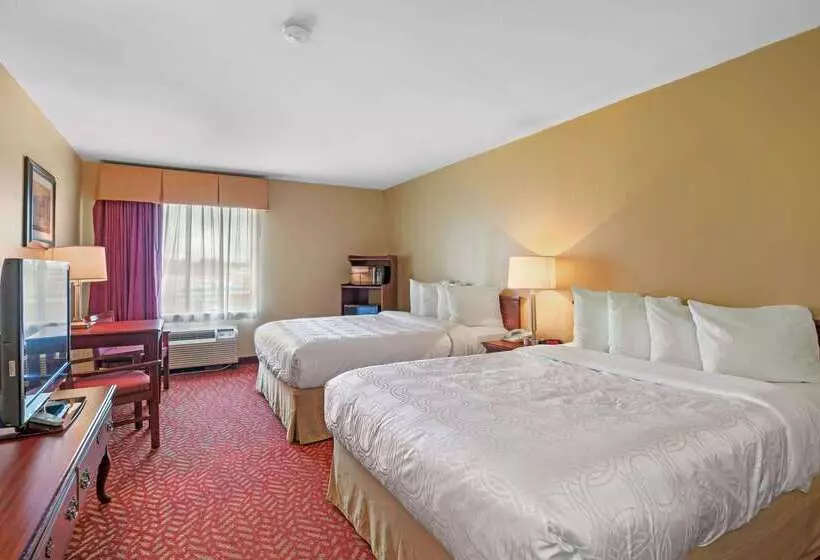 Отель Best Western Clearlake Plaza