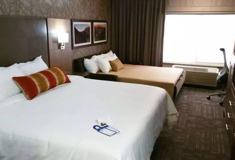 בית מלון כפרי Best Western Plus Cottontree Inn